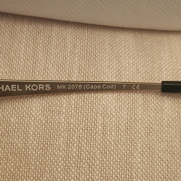 Michael Kors Cape Cod sunglasses, Model MK2078. - Picture 6 of 13